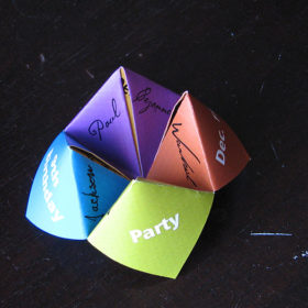 Cootie Catcher closed